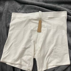 brand new with tag SKIMS SHORTS